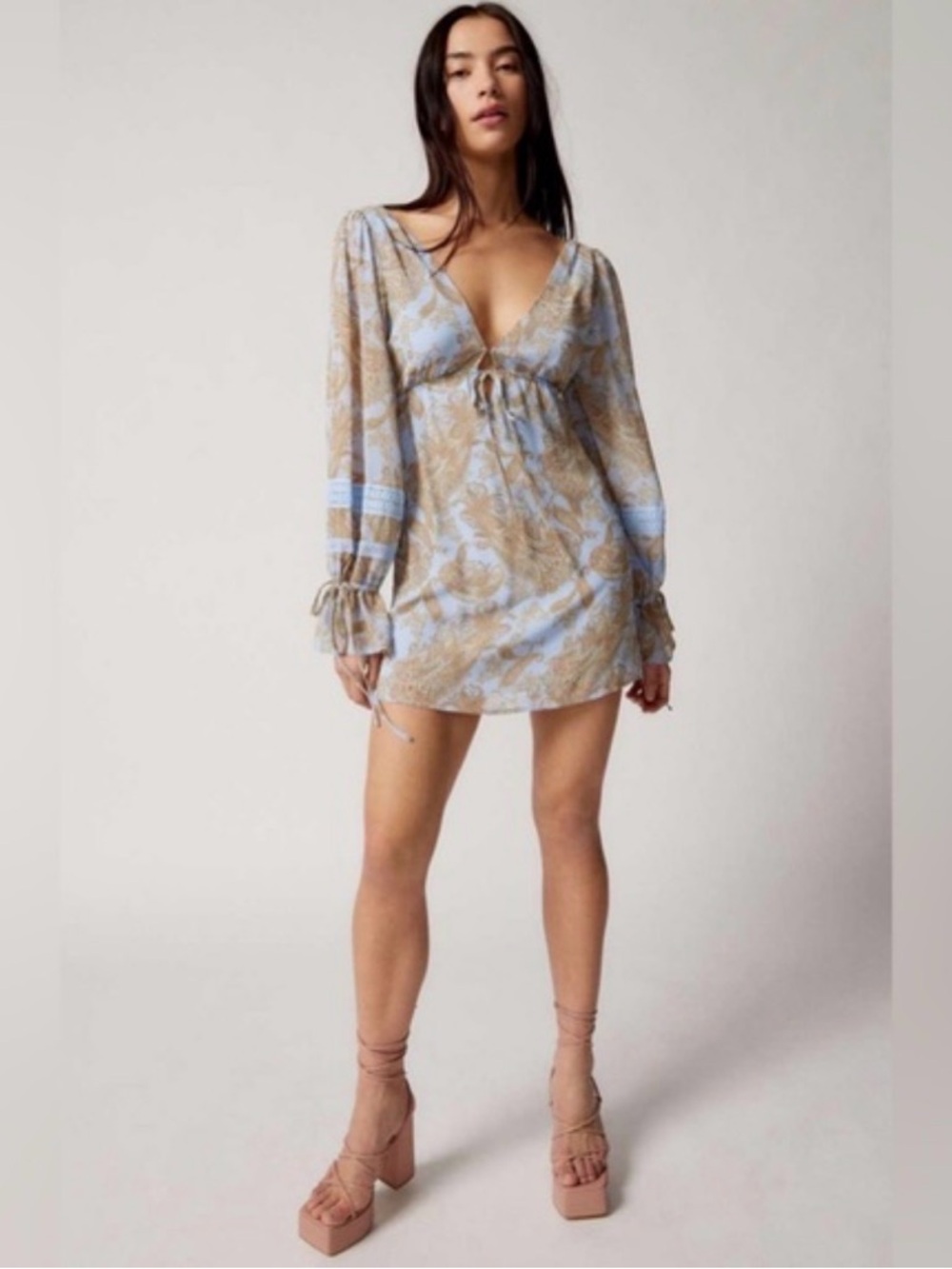 Urban Outfitters Boho Mini Dress L Paisley Open Back Graduation Wedding Guest